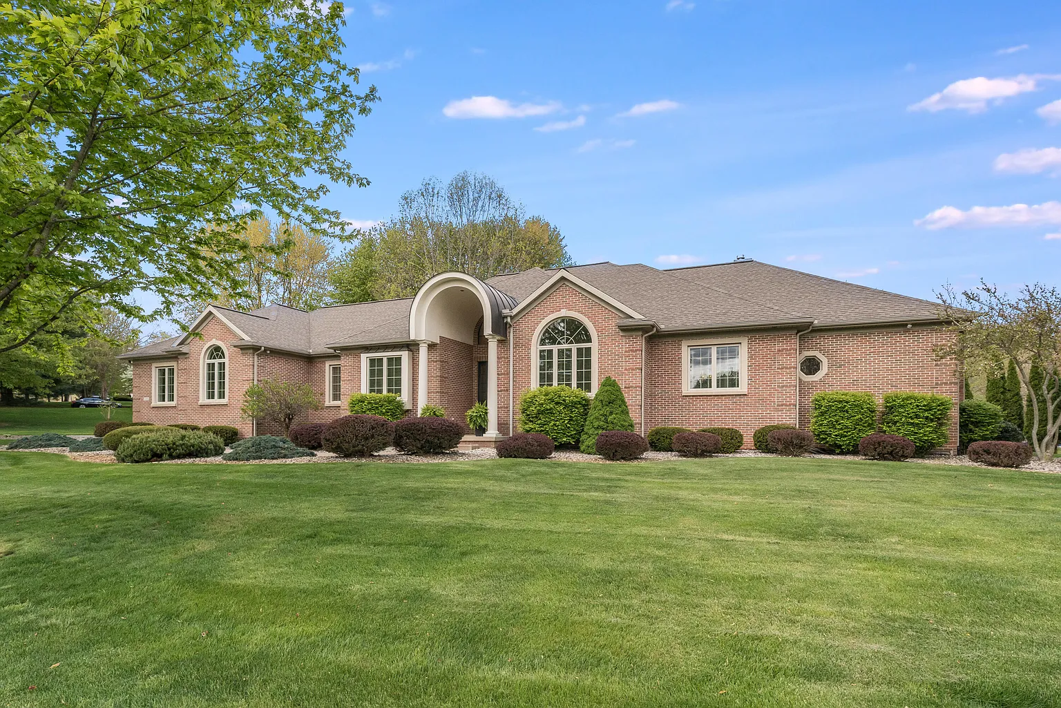 133 Steamburg Dr photo 1