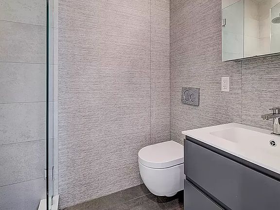 5th image of 200 Stanton St #5G
