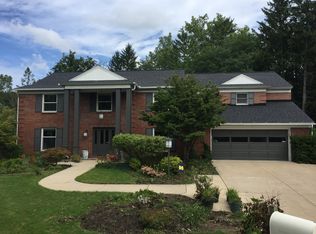 3131 Southshire Ave SE, East Grand Rapids, MI 49506
