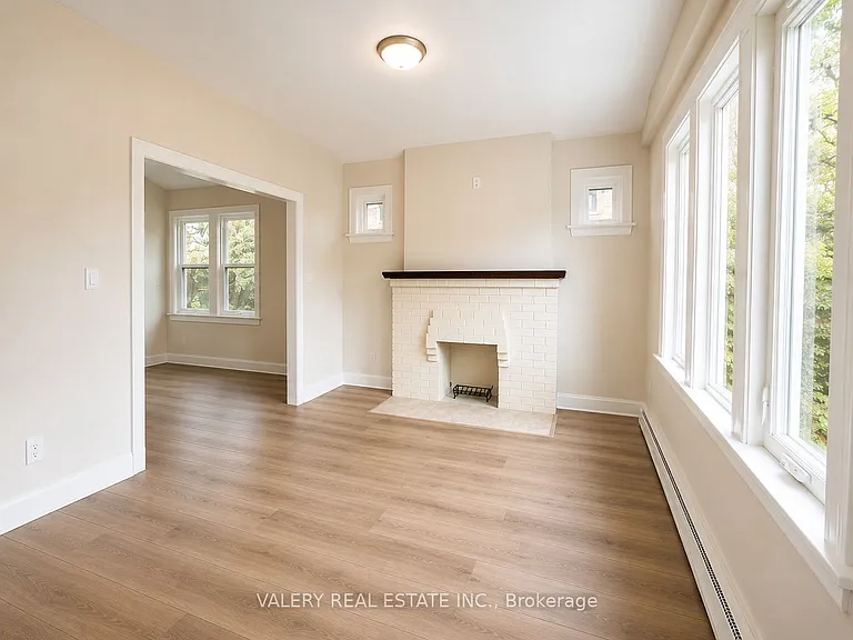 1561 Hurontario St #1 — Photo 6
