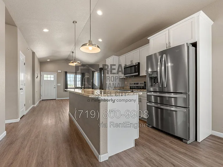 3002 W 22nd St — Photo 11