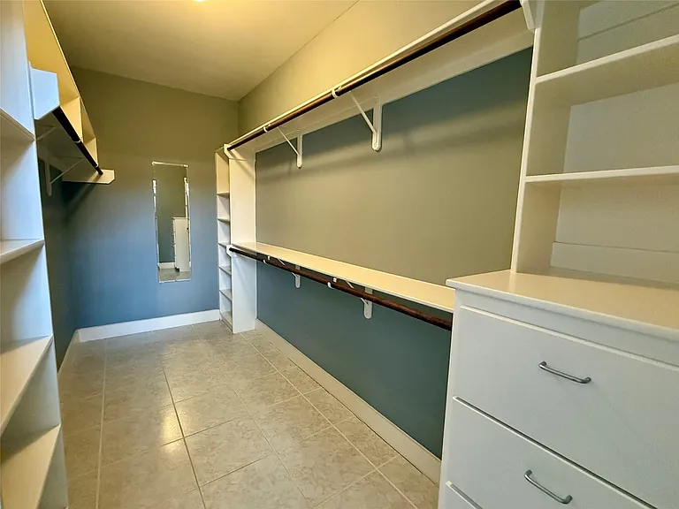 9833 Sandra Ann Ct — Photo 10