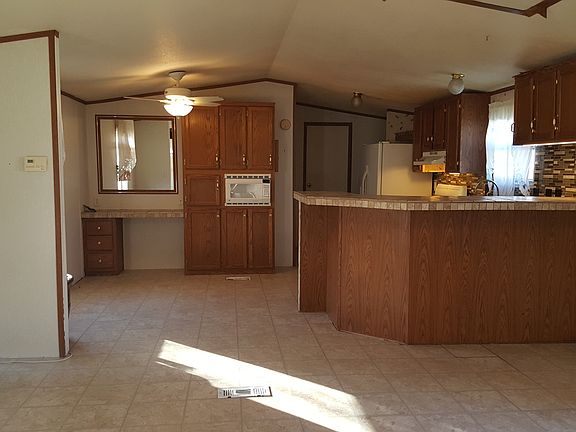 5th image of 215 Denton Ave