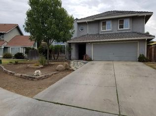 570 Cedarwood Ct, Los Banos, CA 93635