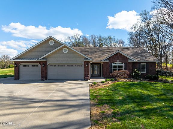 2nd image of 225 Piney Rd