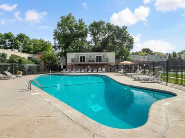 7316 W 22nd St APT 305, Minneapolis, MN 55426