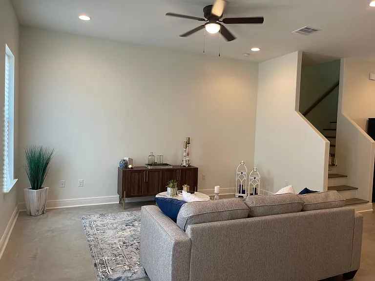 721 Almonaster Rd — Photo 19
