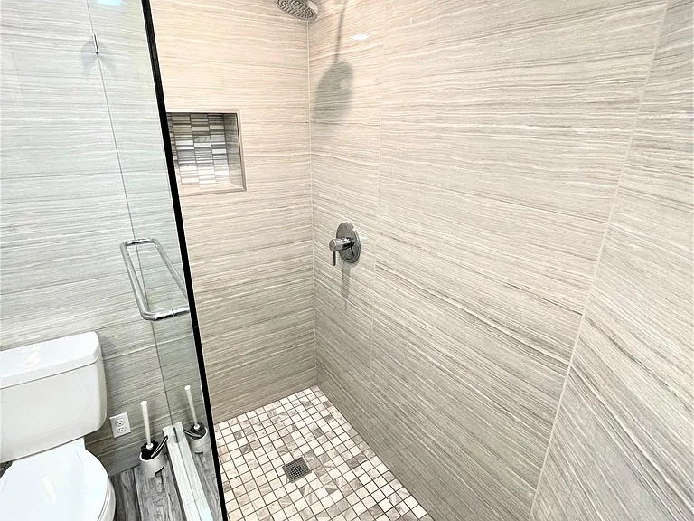 731 40th Ave #A — Photo 9