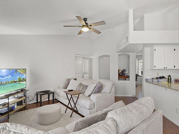 4th image of 10912 Loma De Luz Pl