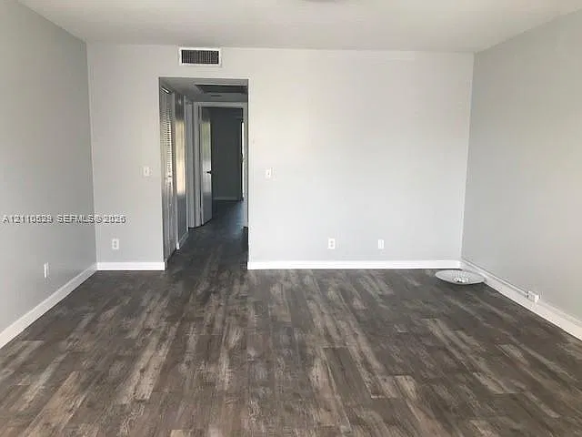 New Hampton At Century Vi — Photo 4