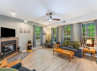 1052 Twin Oaks Rd, Gatlinburg, TN 37738