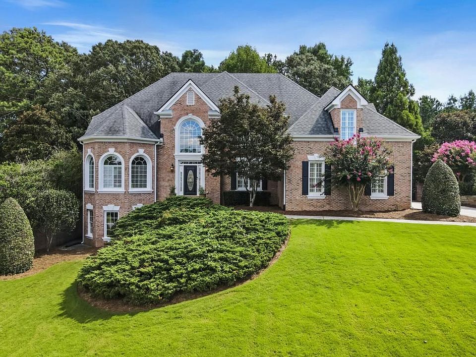 1st image of 495 Saint Regis Dr
