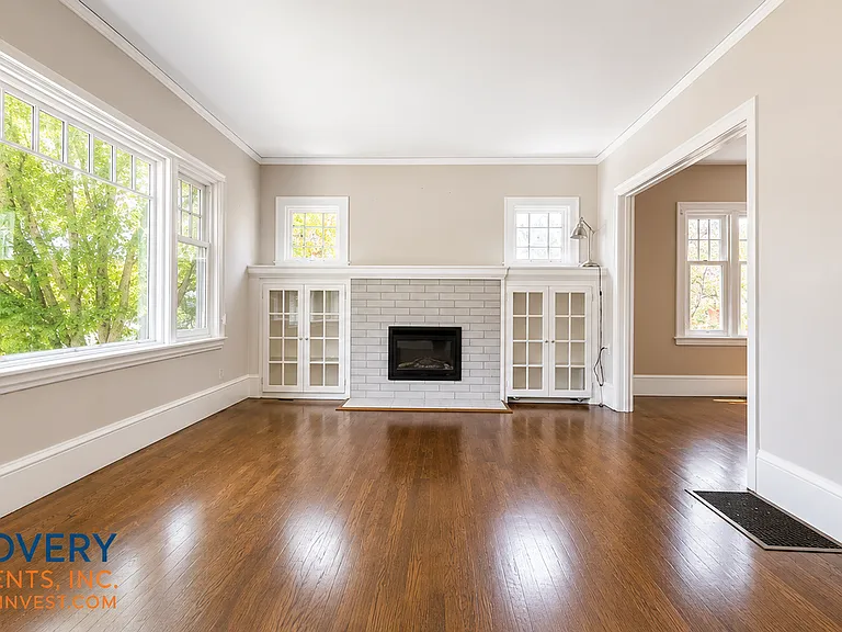 4517 Pleasant Valley Ct N — Photo 5
