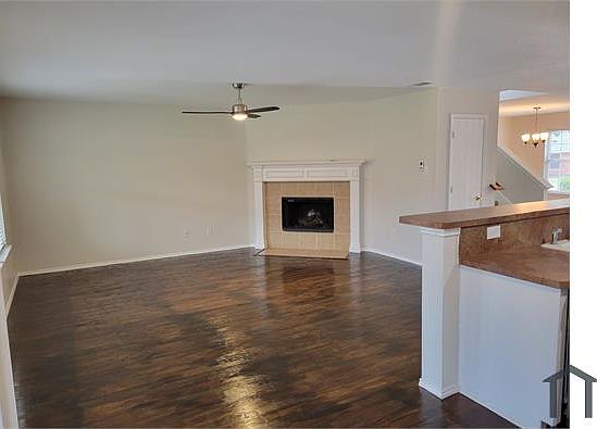 4th image of 1013 Charlotte Dr