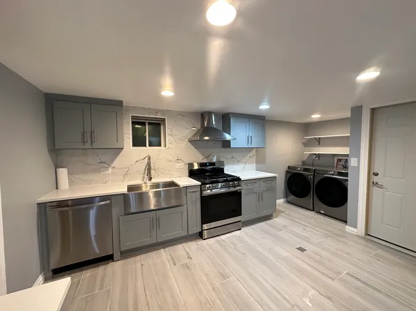 2340 N Merrimac Ave #B, Chicago, IL 60639