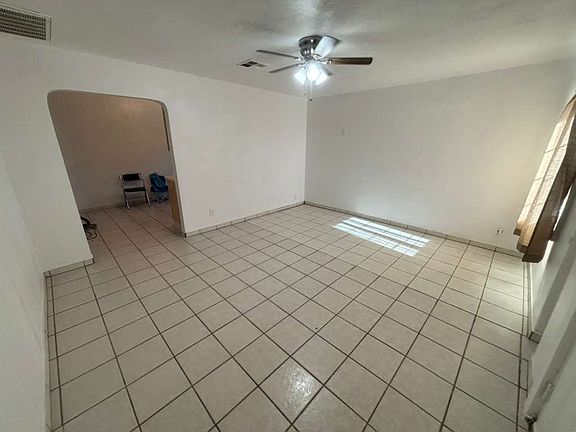 4th image of 835 S Palm Ave