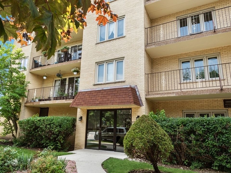 1st image of 6300 W Montrose Ave APT 204