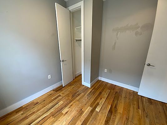 3rd image of 21 Fort Washington Ave #Dd6