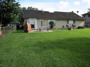 109 Dallas St, Angleton, TX 77515