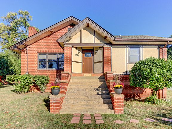 4th image of 2213 Highland Dr