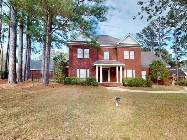 105 Stonehaven Ct, Dothan, AL 36305