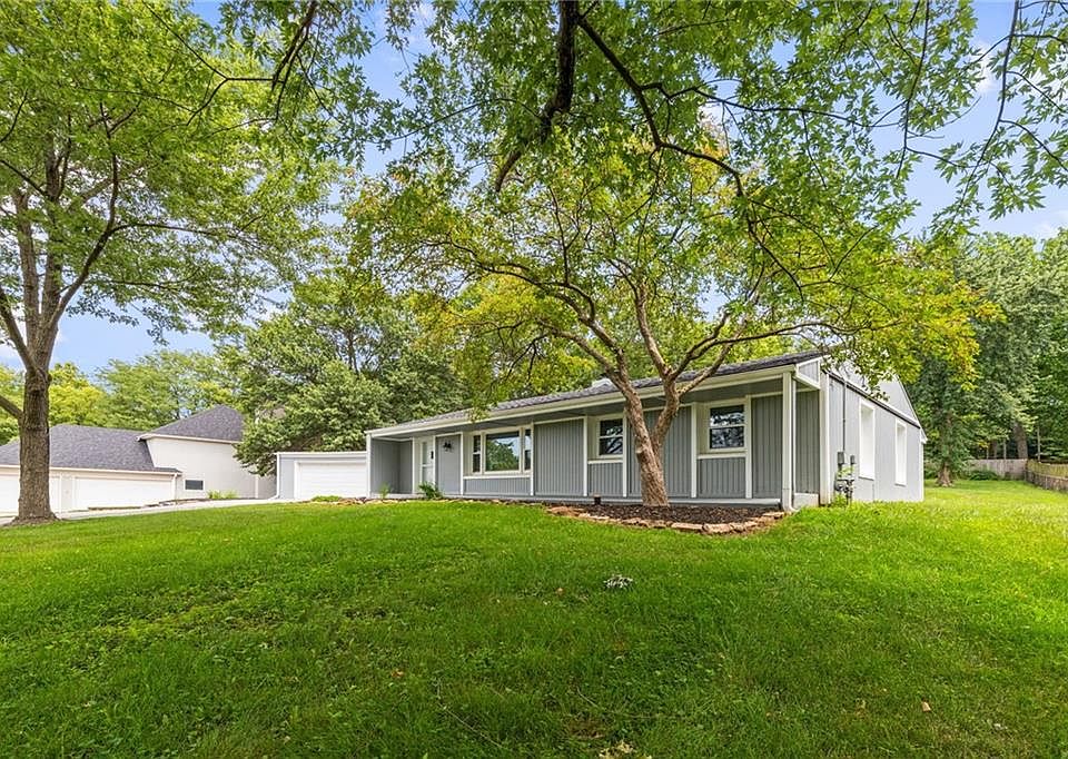 7407 NW Eastside Dr, Weatherby Lake, MO 64152 Zillow