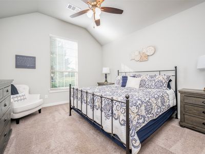 712 8th St, Argyle, TX, 76226
