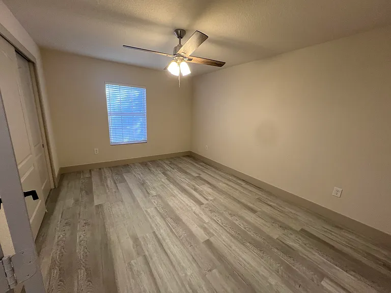 518 Lucky Ln — Photo 23