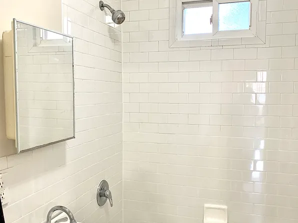 3188 John F Kennedy Boulevard image 4 of 12