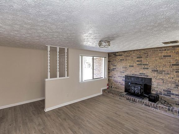 5th image of 4180 Foxford Ct