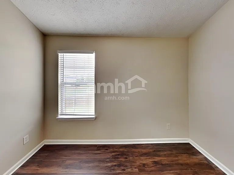 602 Thrasher Ct — Photo 19