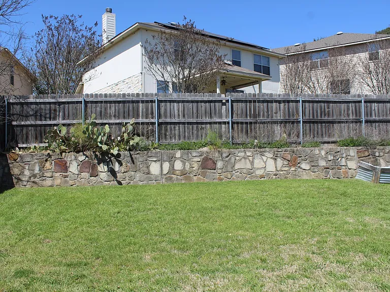 1908 Melissa Oaks Ln — Photo 26