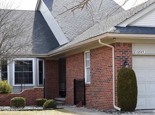 16549 Club Dr, Southgate, MI 48195
