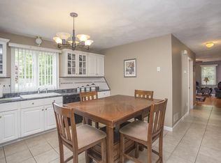 6 Herring Run Rd, Dartmouth, MA 02747