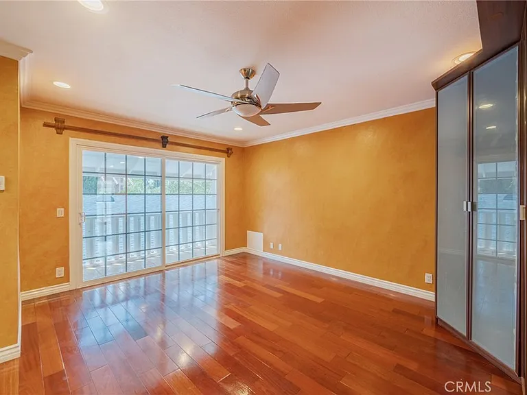 5562 Highland Ave — Photo 18