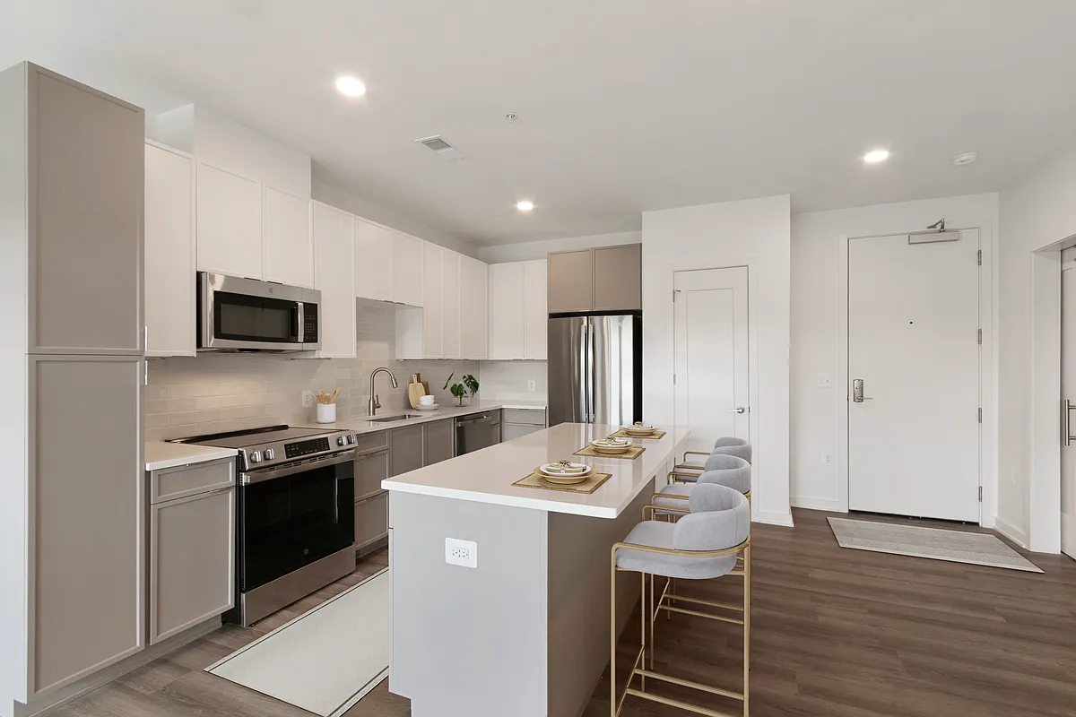 Building Photo - Windsor Leesburg Parent