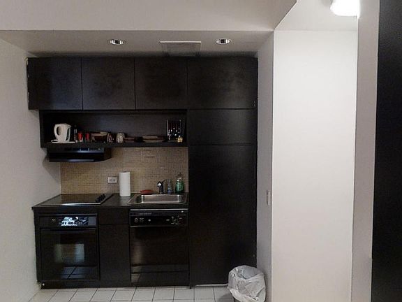 4th image of 56 Pine St #14C
