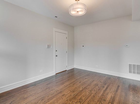 3rd image of 2233 N Saint Louis Ave Unit 2