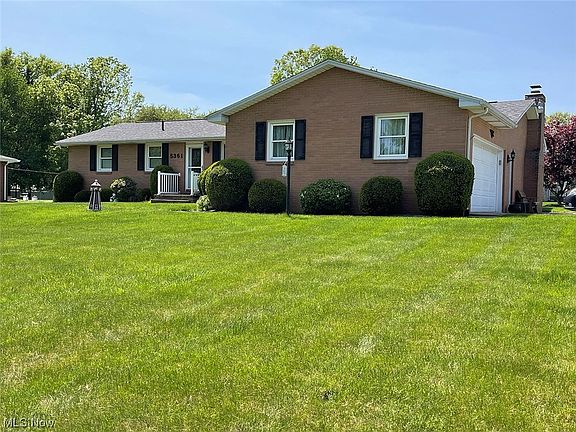 3rd image of 5361 Oakridge Dr