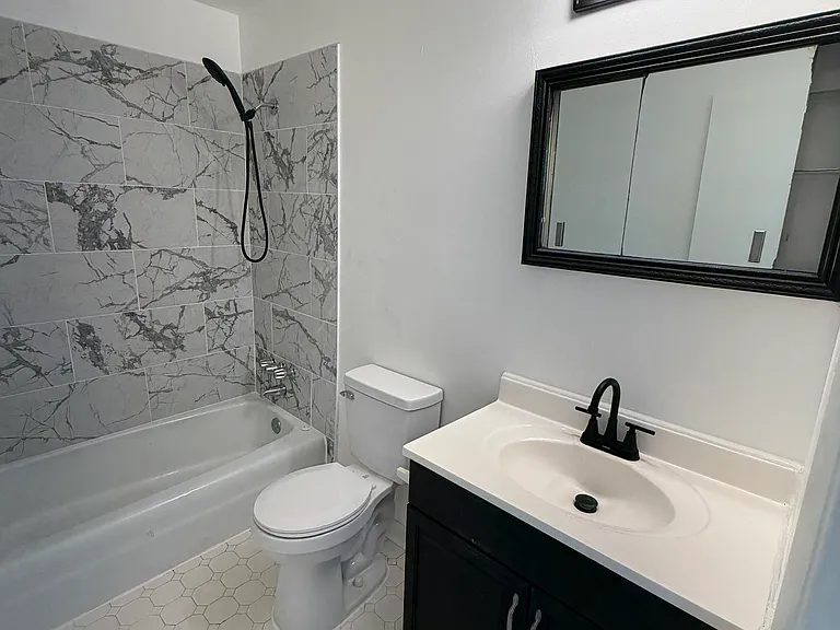 2507 Wise St #B — Photo 8