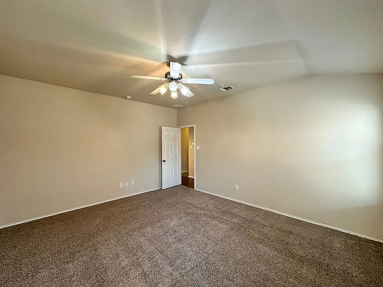 6806 Modesto Rd — Photo 15