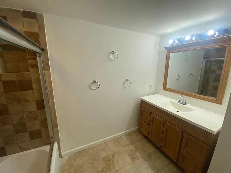 1215 Walnut St — Photo 14