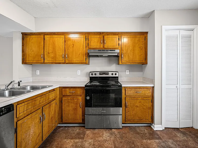 Timber Court Drive-280 — Photo 10