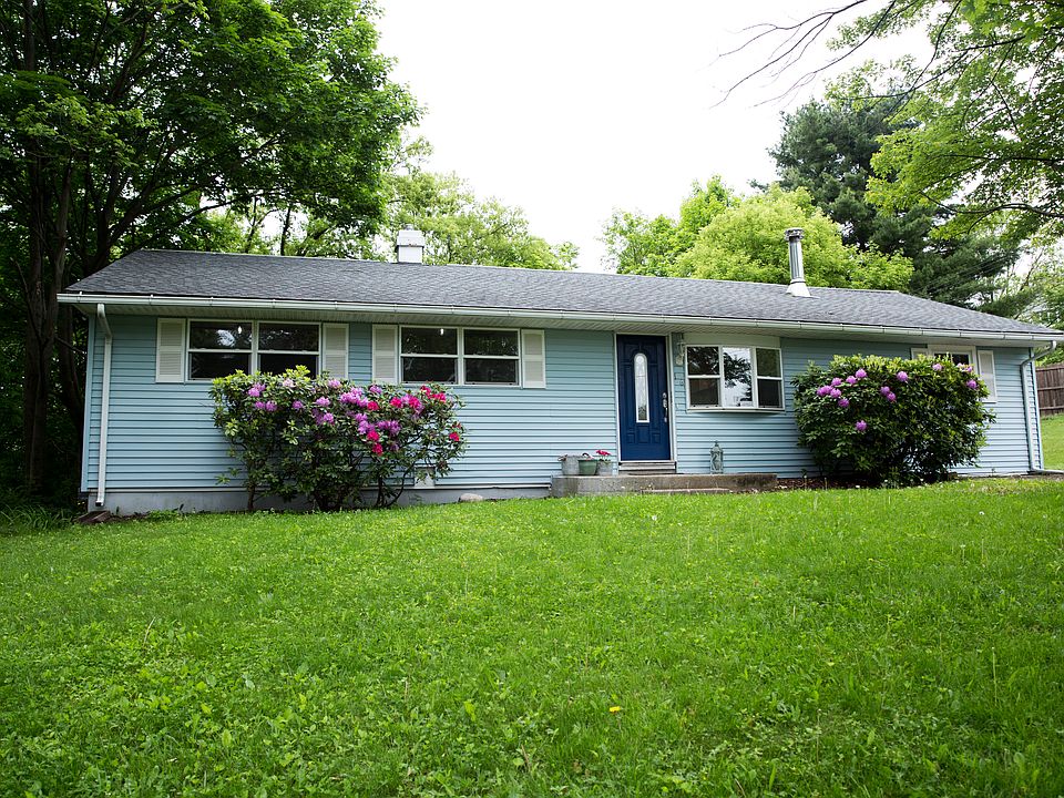 1st image of 16 Terrace Dr