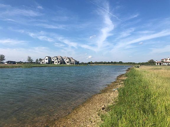 4th image of 151 August Lakes Dr