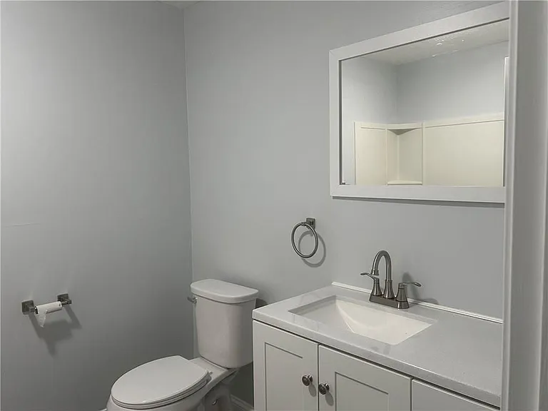 728 Beverage Hill Ave #16 — Photo 12