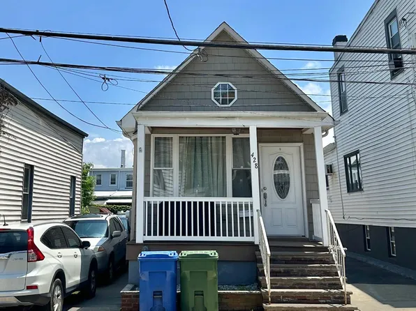 428 Broadhead Pl, Perth Amboy, NJ 08861
