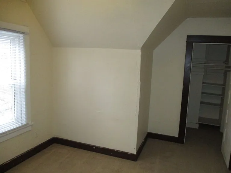 137-139 W Gilman St — Photo 8