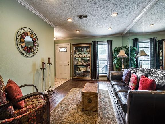 4th image of 7905 Donegal Ln