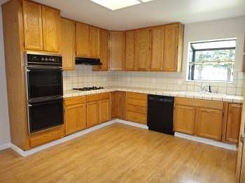 3rd image of 190 Northumberland Ave